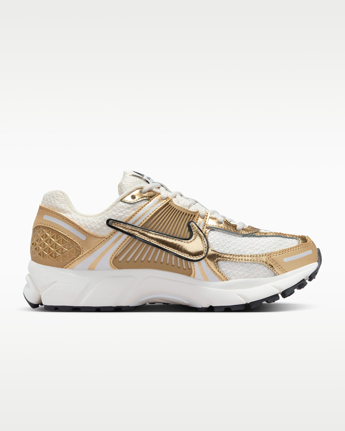 Nike Zoom Vomero 5 "Metallic Gold"