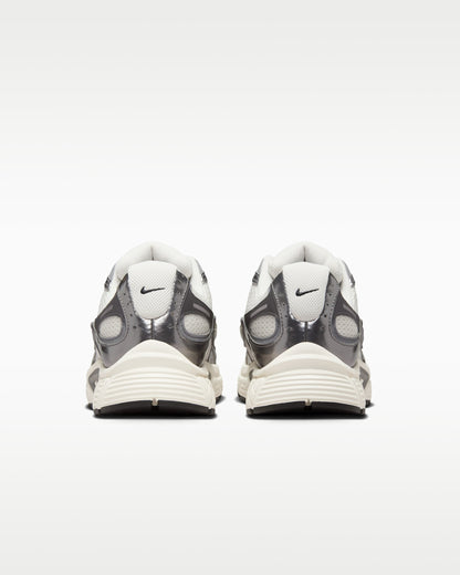Nike V5 RNR Gris