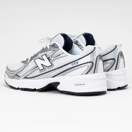 New Balance 740